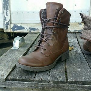 B.o.c brown leather, fold-over boots